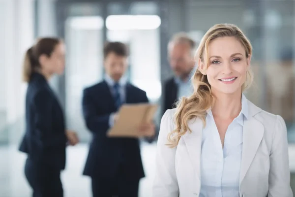 Cursuri formare coaching traineri orion school portrait-confident-businesswoman