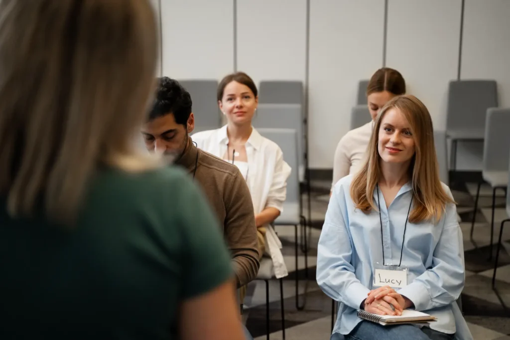 specialiștilor în resurse umane, psihologie sau training